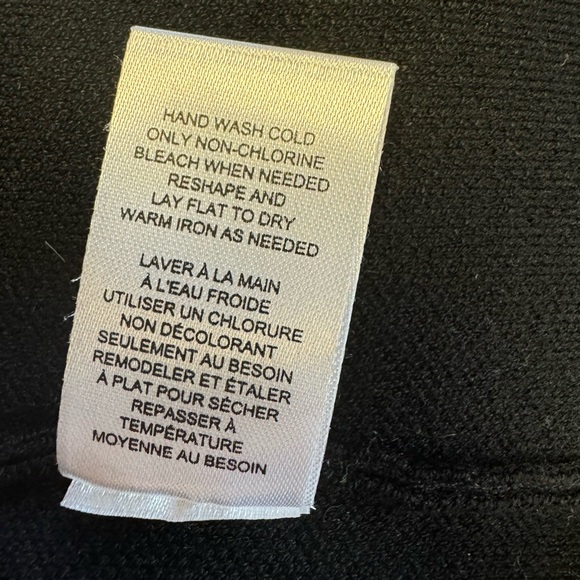 Black sweater/jacket. - Picture 3 of 7